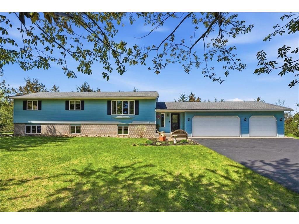 1087 Tanney Lane, Hudson, WI 54016