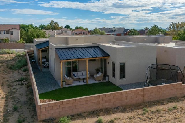 8705 Signal Avenue NE, Albuquerque, NM 87122