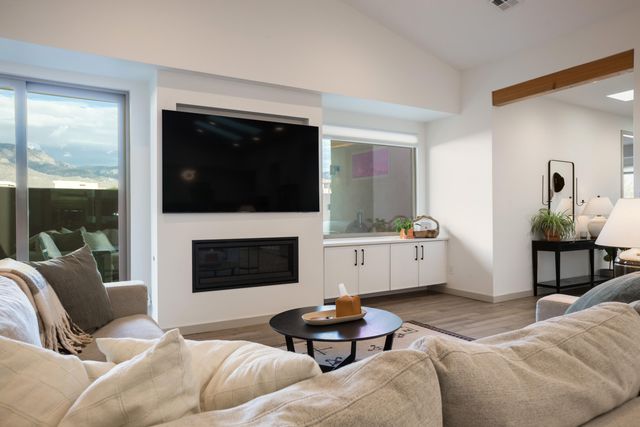 8705 Signal Avenue NE, Albuquerque, NM 87122