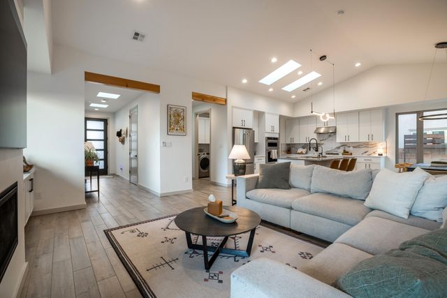 8705 Signal Avenue NE, Albuquerque, NM 87122