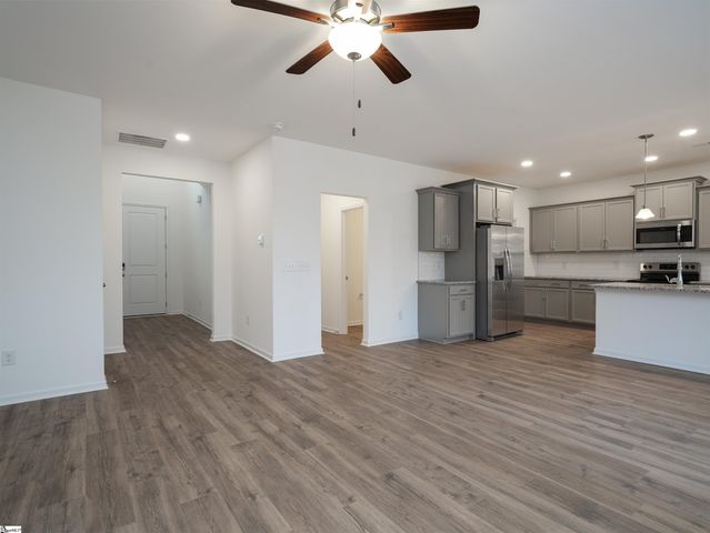 7 Thorne Street, Fountain Inn, SC 29644