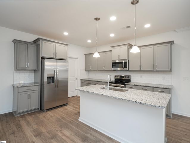 7 Thorne Street, Fountain Inn, SC 29644