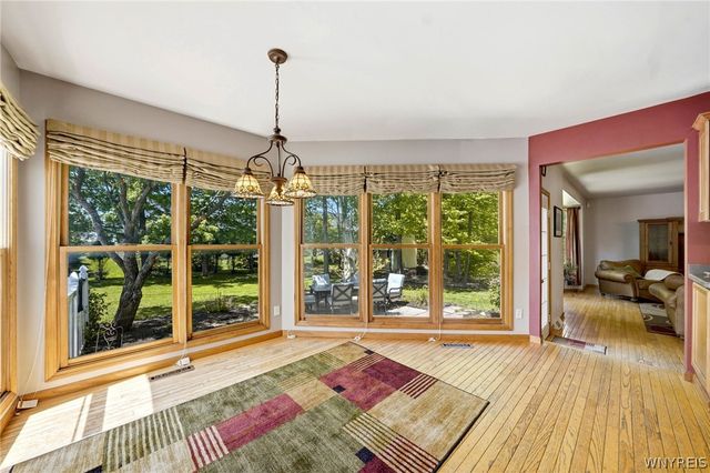 202 Enchanted Forest South, Lancaster, NY 14043