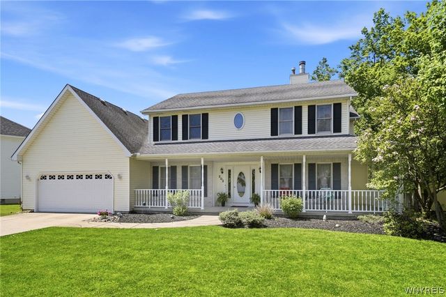 202 Enchanted Forest South, Lancaster, NY 14043