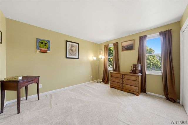 202 Enchanted Forest South, Lancaster, NY 14043