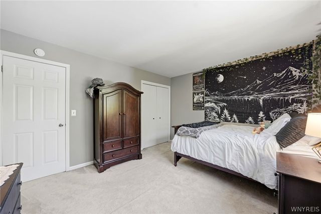 202 Enchanted Forest South, Lancaster, NY 14043