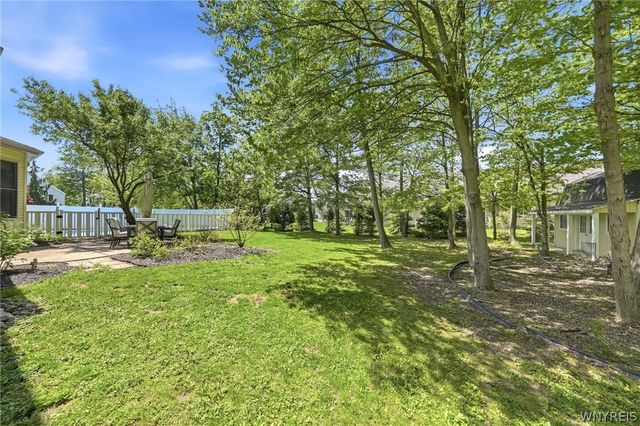 202 Enchanted Forest South, Lancaster, NY 14043