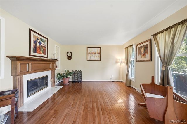 202 Enchanted Forest South, Lancaster, NY 14043