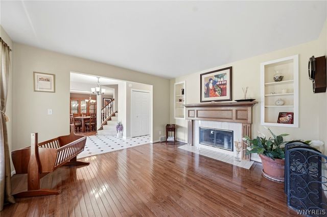 202 Enchanted Forest South, Lancaster, NY 14043