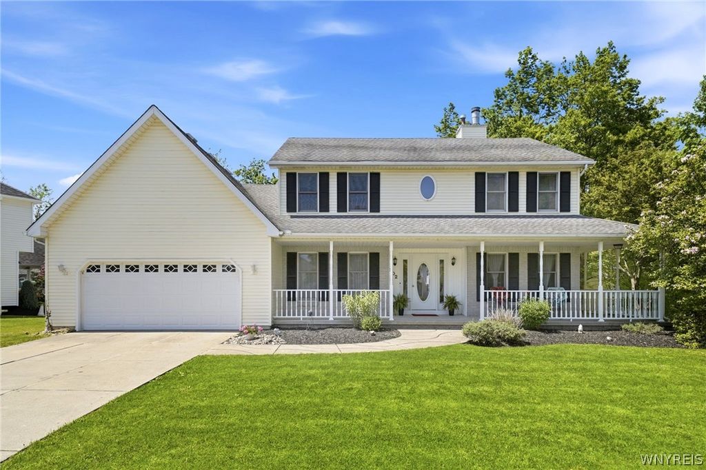202 Enchanted Forest South, Lancaster, NY 14043