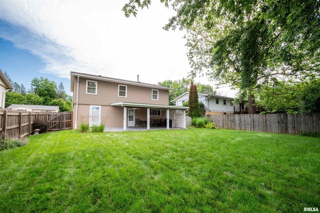 6203 N RANDWICK Road, Peoria, IL 61615