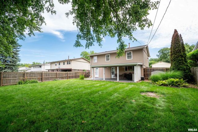 6203 N RANDWICK Road, Peoria, IL 61615