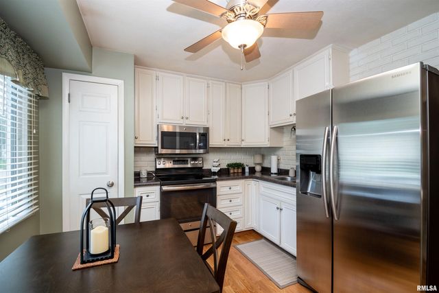 6203 N RANDWICK Road, Peoria, IL 61615