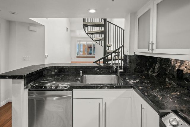 2400 5Th 438, San Diego, CA 92101