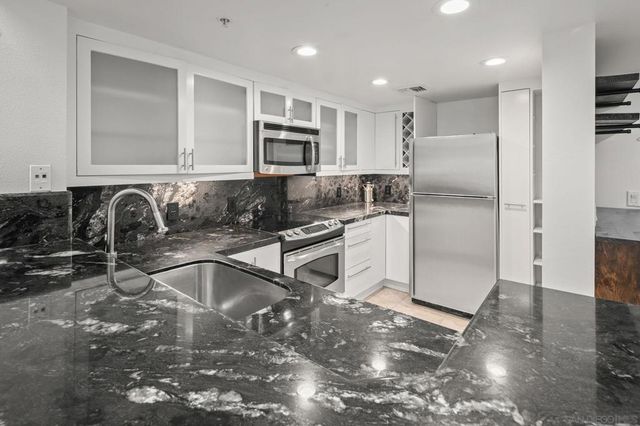 2400 5Th 438, San Diego, CA 92101