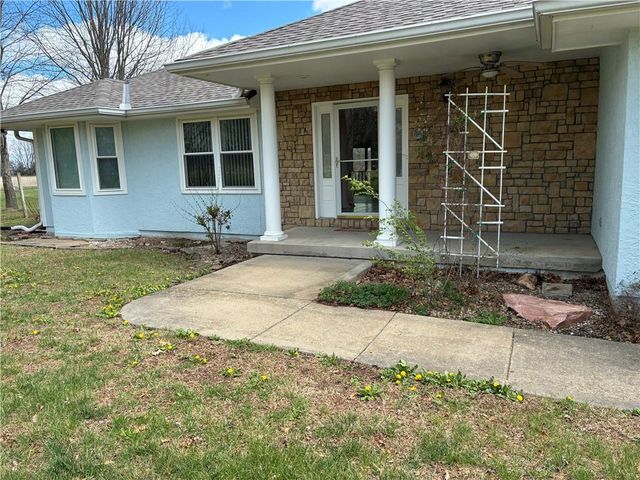 7211 S Arnett Road, Grain Valley, MO 64029