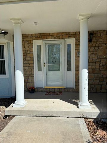 7211 S Arnett Road, Grain Valley, MO 64029