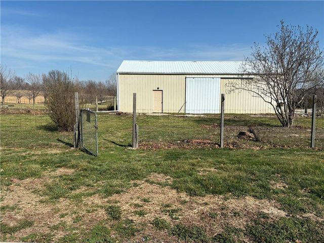 7211 S Arnett Road, Grain Valley, MO 64029