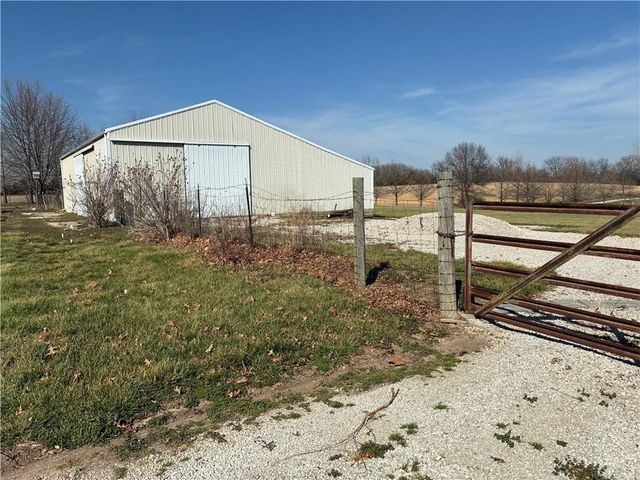 7211 S Arnett Road, Grain Valley, MO 64029