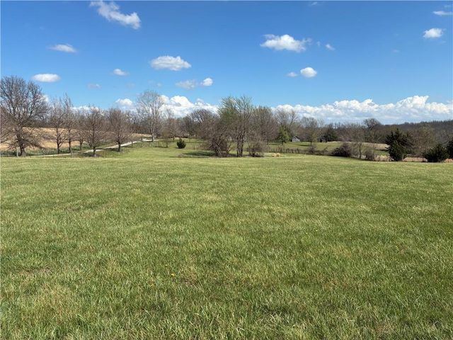 7211 S Arnett Road, Grain Valley, MO 64029
