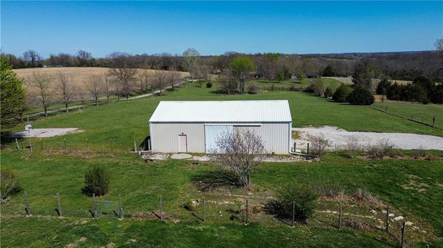 7211 S Arnett Road, Grain Valley, MO 64029