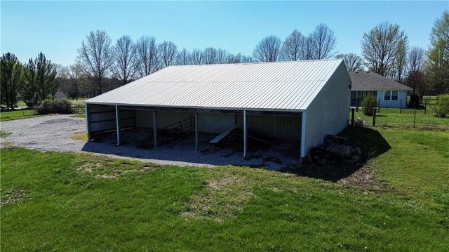 7211 S Arnett Road, Grain Valley, MO 64029