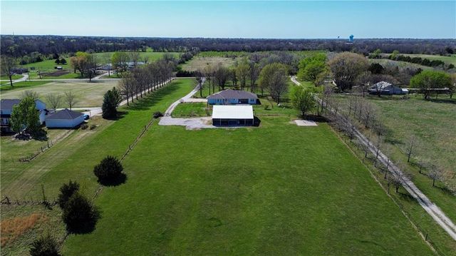 7211 S Arnett Road, Grain Valley, MO 64029