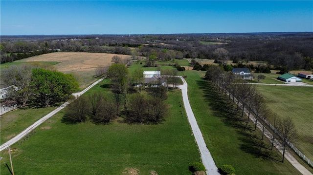 7211 S Arnett Road, Grain Valley, MO 64029