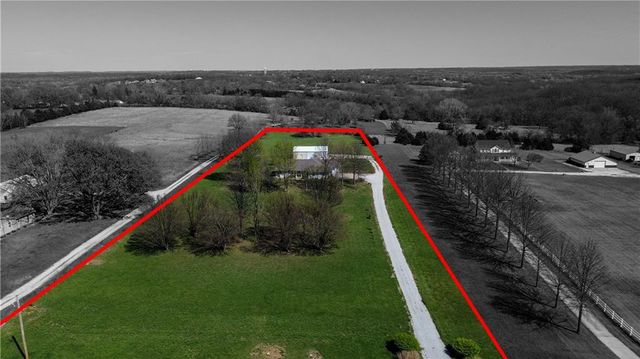 7211 S Arnett Road, Grain Valley, MO 64029