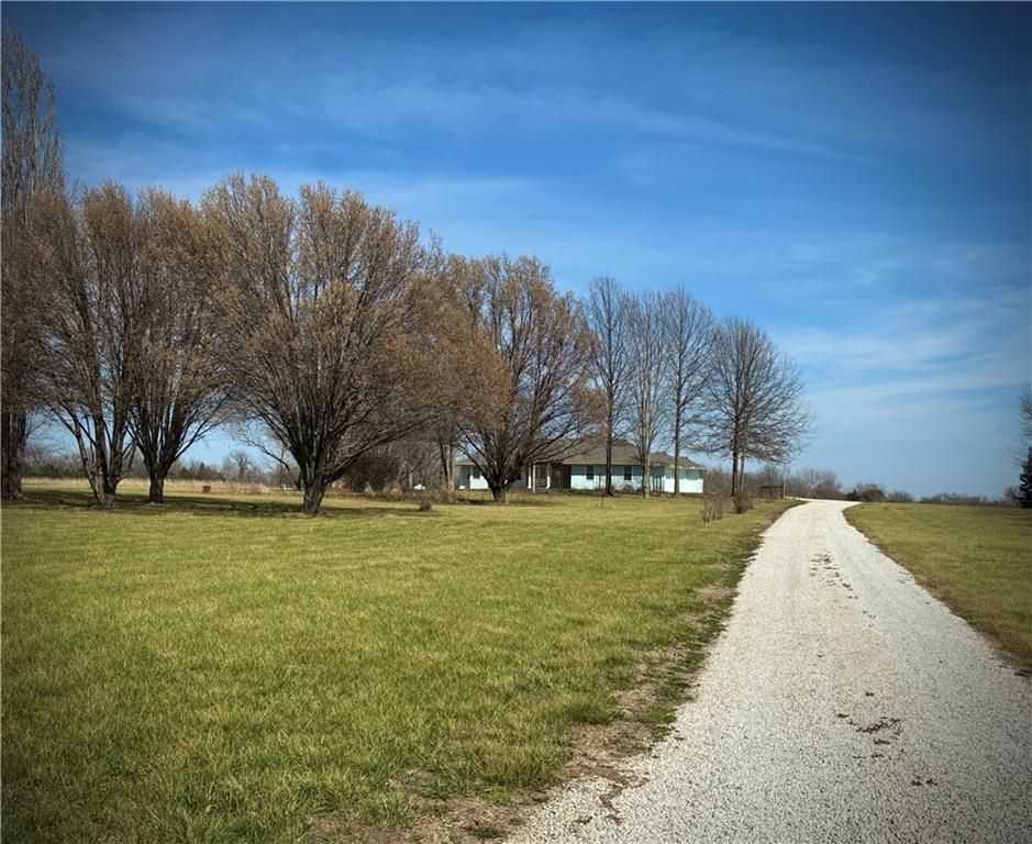7211 S Arnett Road, Grain Valley, MO 64029