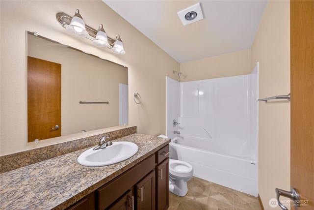 80 NE Melrose Drive, Oak Harbor, WA 98277