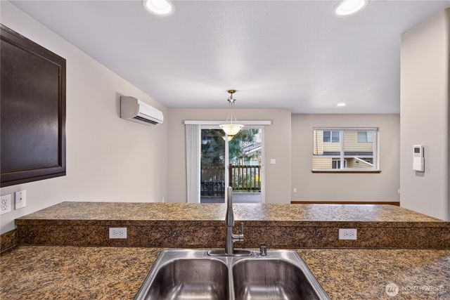 80 NE Melrose Drive, Oak Harbor, WA 98277