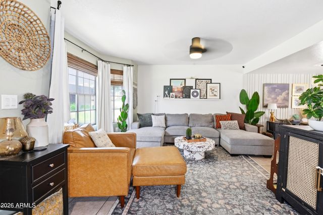 907 E SHOBE Drive, Tempe, AZ 85283