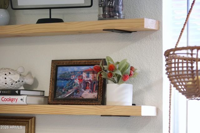 907 E SHOBE Drive, Tempe, AZ 85283