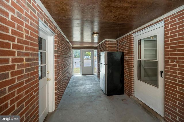 1008 GARRISONVILLE RD, Stafford, VA 22556