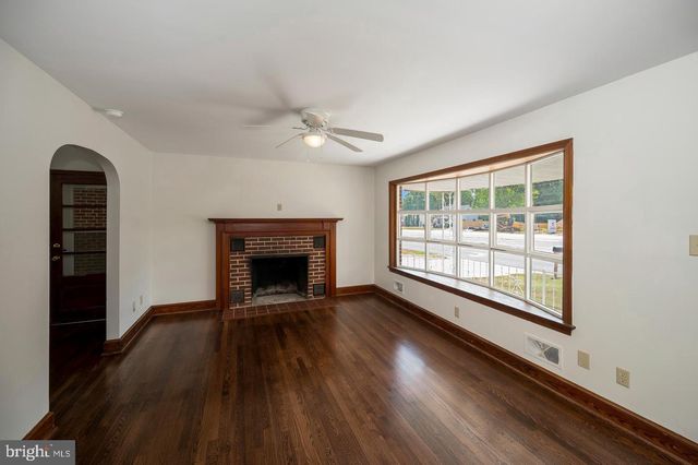 1008 GARRISONVILLE RD, Stafford, VA 22556