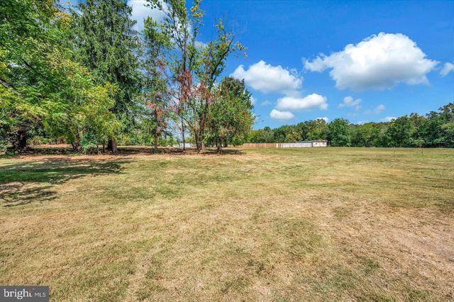 1008 GARRISONVILLE RD, Stafford, VA 22556
