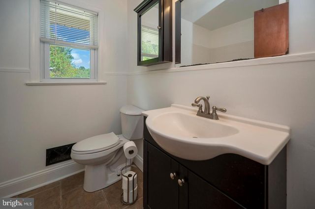 1008 GARRISONVILLE RD, Stafford, VA 22556