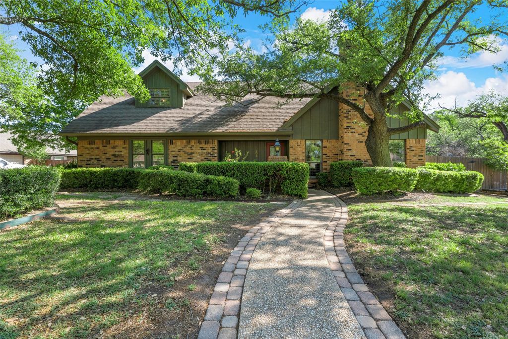203 White Hall, Woodway, TX 76712