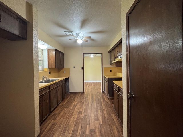1609 Forrest Drive, Wharton, TX 77488