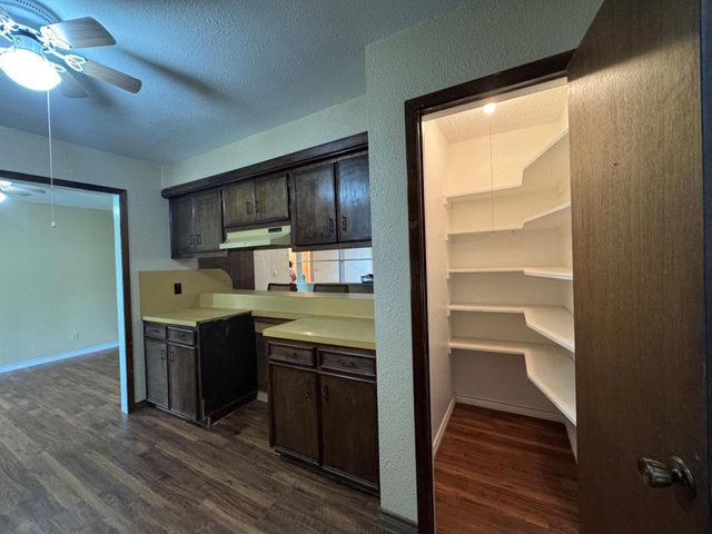 1609 Forrest Drive, Wharton, TX 77488