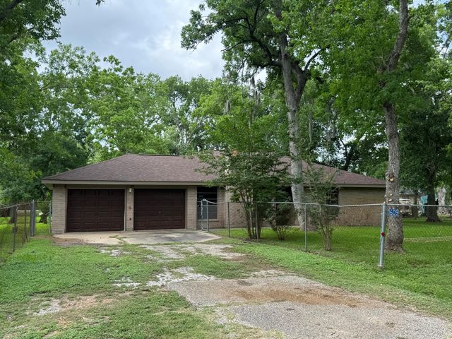 1609 Forrest Drive, Wharton, TX 77488