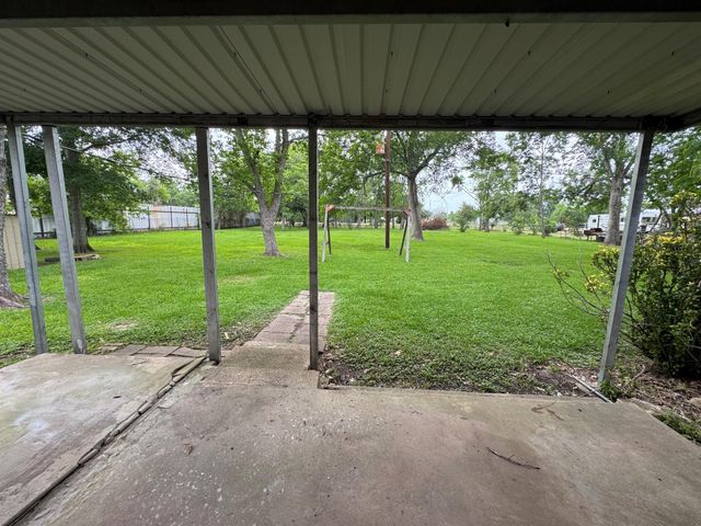 1609 Forrest Drive, Wharton, TX 77488