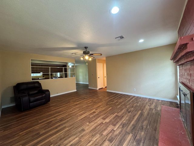1609 Forrest Drive, Wharton, TX 77488