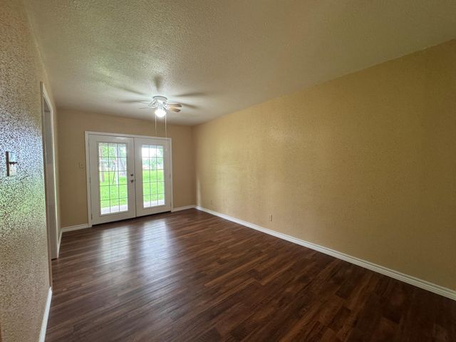 1609 Forrest Drive, Wharton, TX 77488
