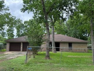 1609 Forrest Drive, Wharton, TX 77488