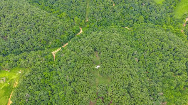 594 Madison 8650, Huntsville, AR 72740