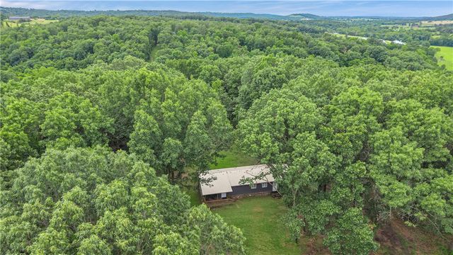 594 Madison 8650, Huntsville, AR 72740