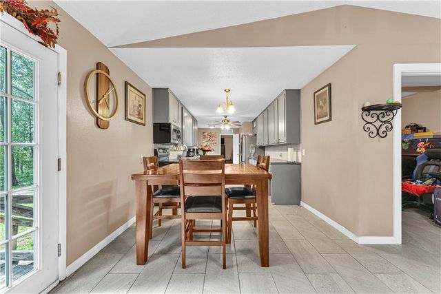 594 Madison 8650, Huntsville, AR 72740