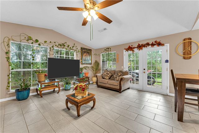 594 Madison 8650, Huntsville, AR 72740